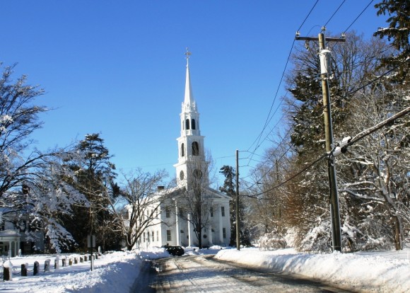 The First Congregational Church of Old Lyme completes a snowy scene.