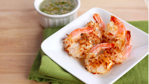 Coconut shrimp and pineapple dipping sauce