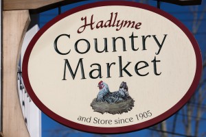 Hadlyme_store_sign
