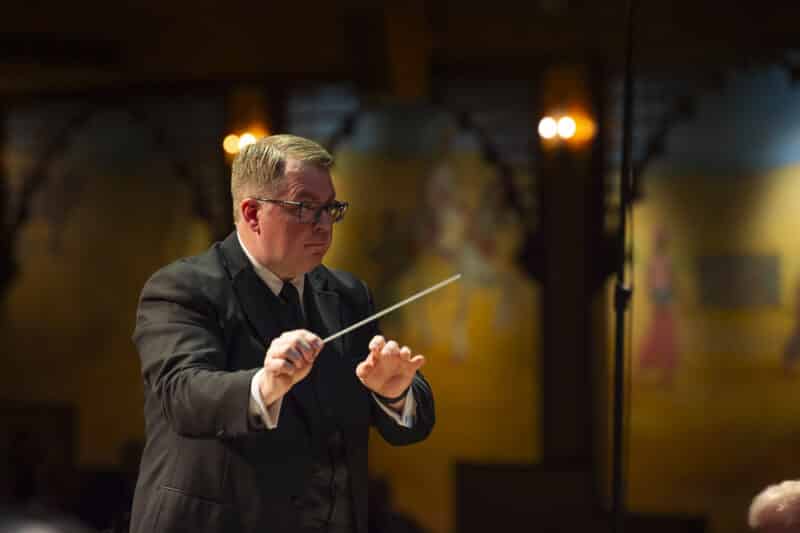 Eastern Connecticut Symphony Chorus Director Dr. Daniel McDavitt conducts a performance.